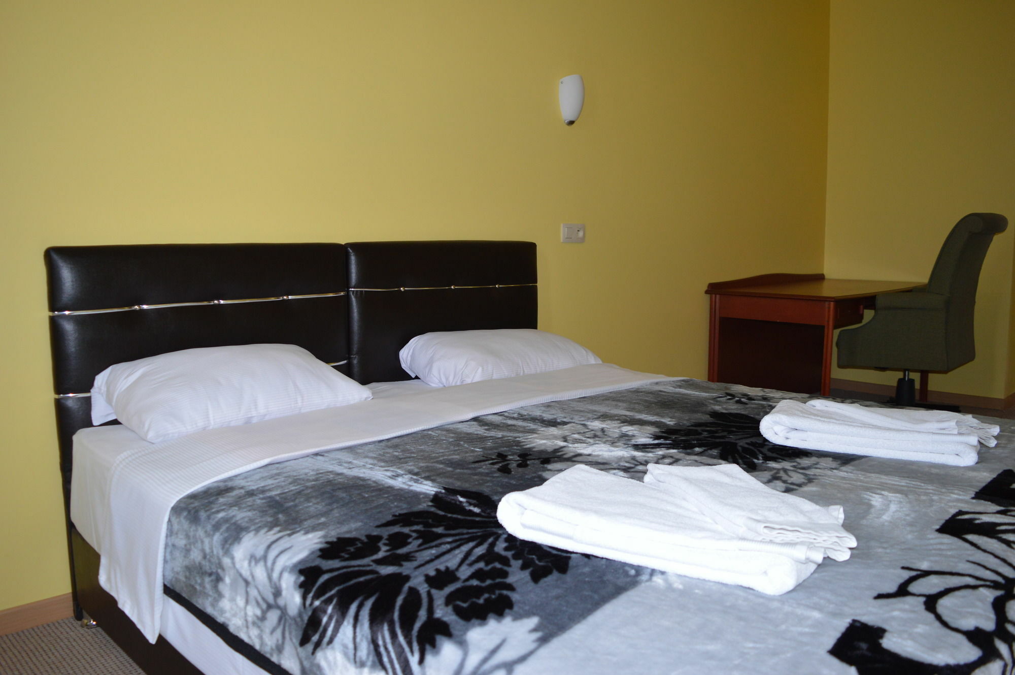 Sunrise Hotel